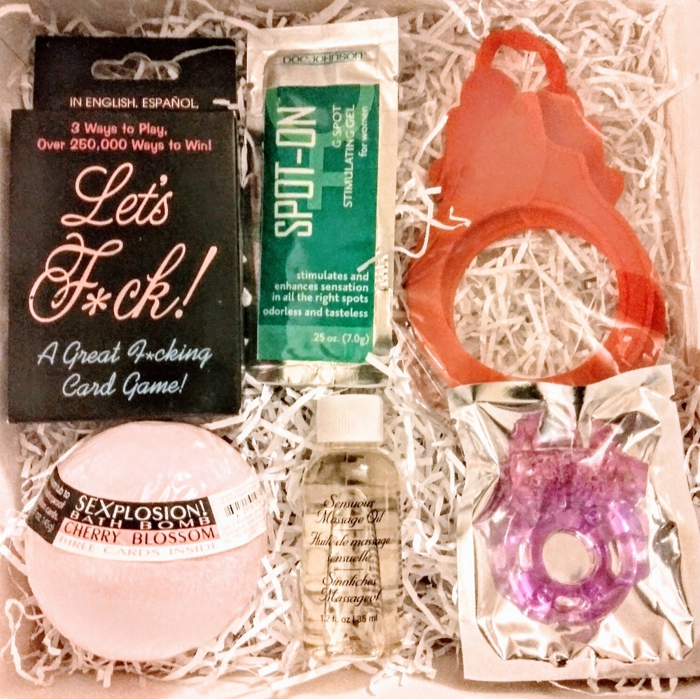 💋 Mystery Romance Bundle - Picture 3 of 3